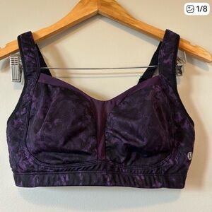 Lululemon Ta Ta Tamer Bra 36 D fits small 36 C possibly GUC